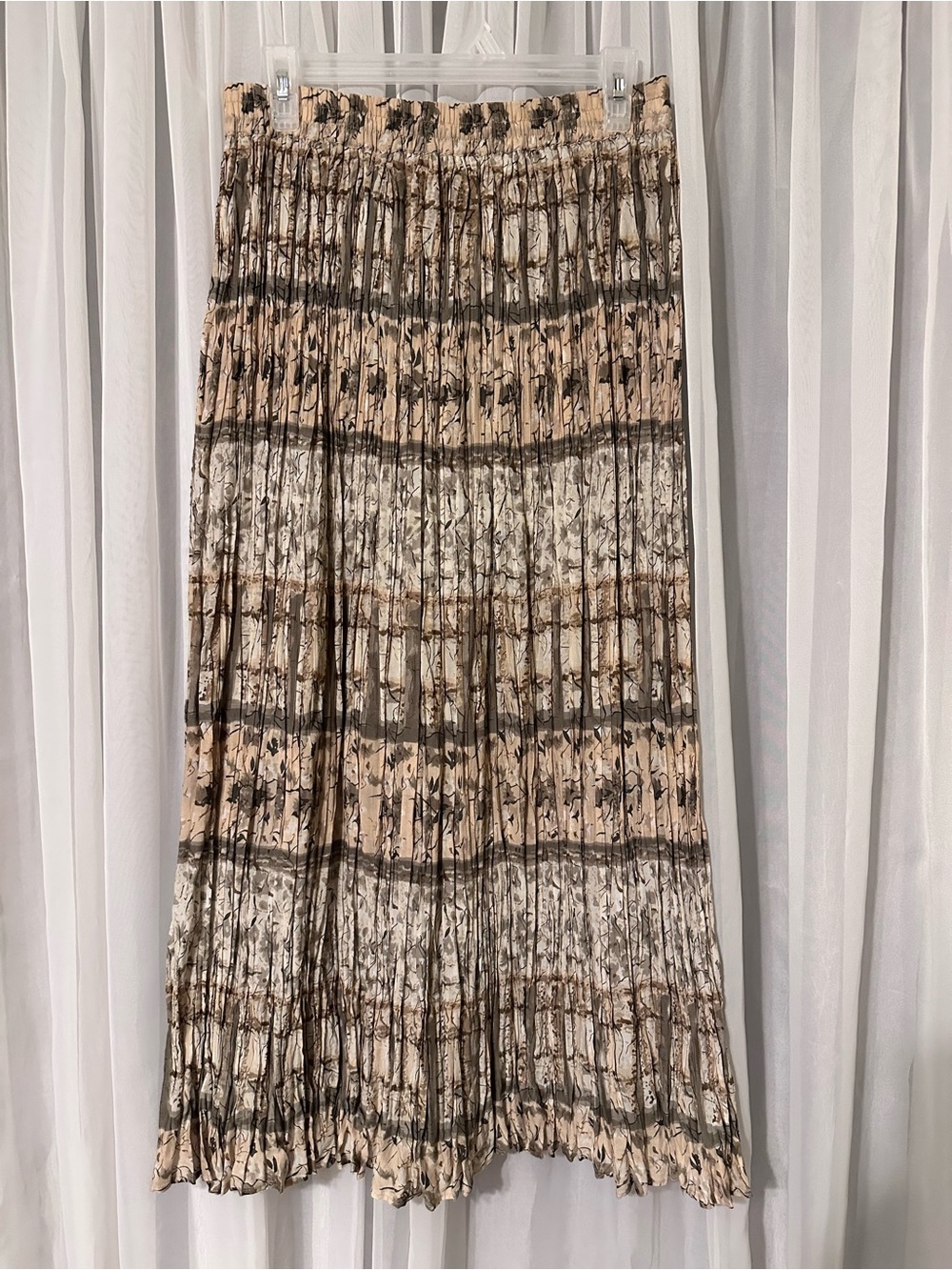 Vintage St. John’s Bay Broom Pleated Neutral Maxi Skirt Size L